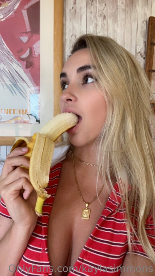 Kayla Simmons Nude Leaked Onlyfans Photo