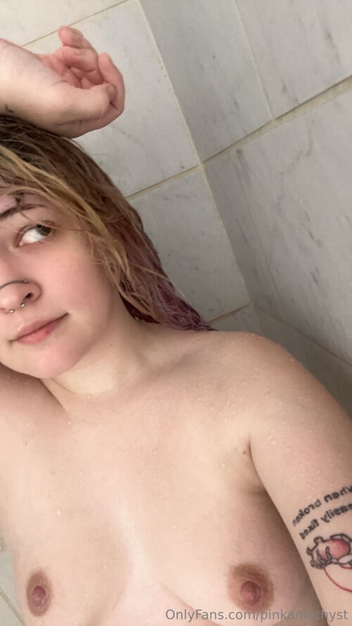 arinsquirrel98 Nude Leaked Onlyfans Photo arinsquirrel98 Nude Leaked Onlyfans Photo