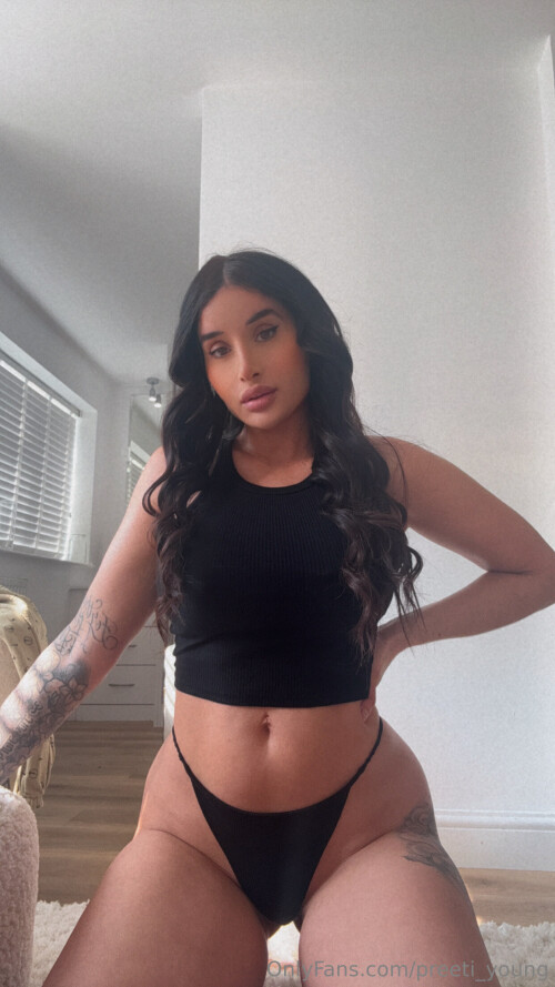 Preeti and Priya Indian Twins Nude Leaked Onlyfans Photo