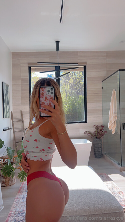 Sierra Skye Nude Leaked Onlyfans Photo
