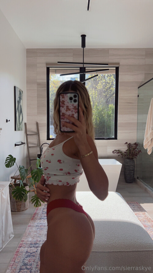 Sierra Skye Nude Leaked Onlyfans Photo