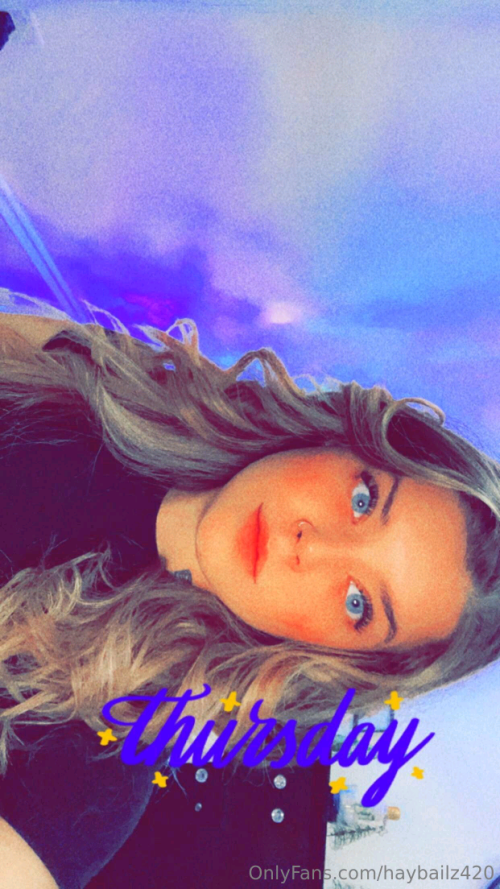 Bailey (haybailz420) Nude Leaked Onlyfans Photo Bailey (haybailz420) Nude Leaked Onlyfans Photo