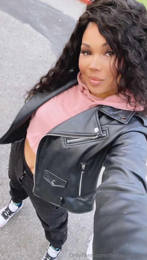 Tezza / thetezzashow Nude Leaked Onlyfans Photo Tezza / thetezzashow Nude Leaked Onlyfans Photo