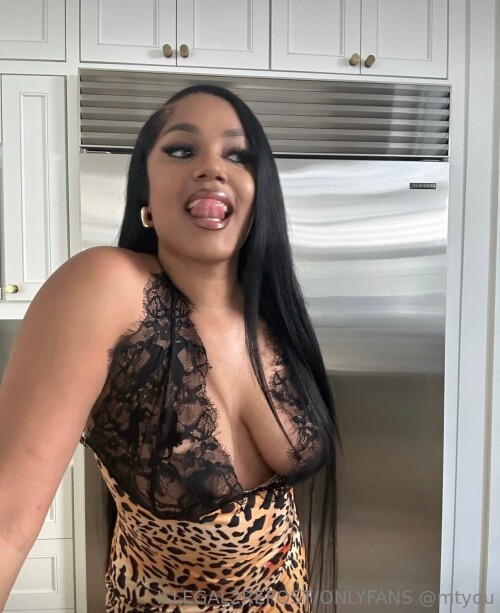 Lola Teases / mtyou Nude Leaked Onlyfans Photo Lola Teases / mtyou Nude Leaked Onlyfans Photo