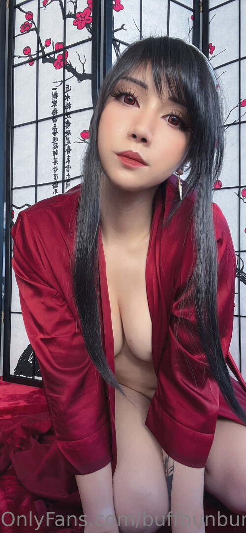 womanwearingred / Buffbunnymika / Buffbunbun Nude Leaked Onlyfans Photo