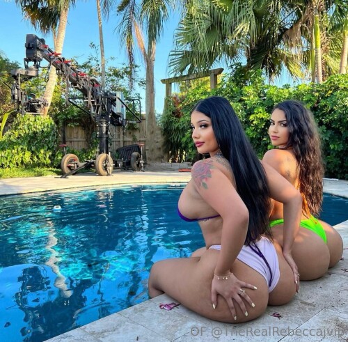 TheRealRebeccaJ | sm00ches Nude Leaked Onlyfans Photo TheRealRebeccaJ | sm00ches Nude Leaked Onlyfans Photo