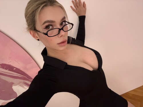 laura_sanguinar | laurasanguinar  | sanguinar Nude Leaked Onlyfans Photo