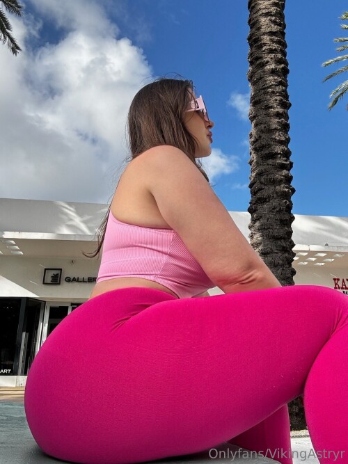 Vikingastryr | Realkvindehintern Nude Leaked Onlyfans Photo Vikingastryr | Realkvindehintern Nude Leaked Onlyfans Photo