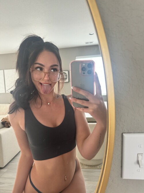 Lucien Lorraine / Leah Faye Nude Leaked Onlyfans Photo