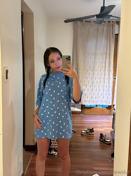 MewSlut Nude Leaked Onlyfans Photo