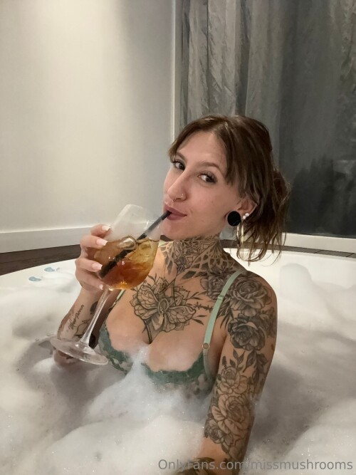 1536x2048_21cc35ff80627e5bedf8e94743365ad23ec0b88456fbf555.jpg