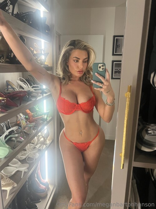 Megan Barton Hanson Nude Leaked Onlyfans Photo