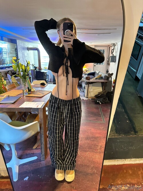 Angel Youngs / angelyoungsxxx Nude Leaked Onlyfans Photo Angel Youngs / angelyoungsxxx Nude Leaked Onlyfans Photo