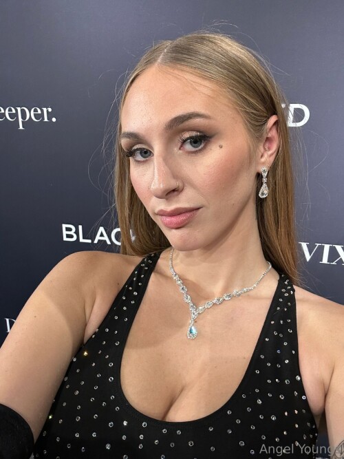 Angel Youngs / angelyoungsxxx Nude Leaked Onlyfans Photo Angel Youngs / angelyoungsxxx Nude Leaked Onlyfans Photo