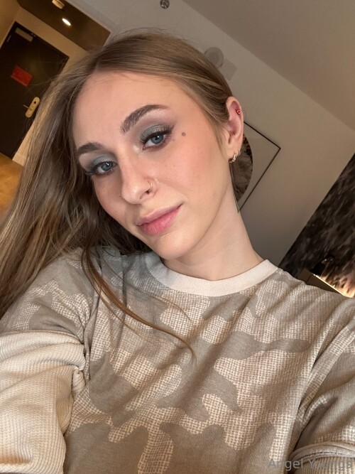 Angel Youngs / angelyoungsxxx Nude Leaked Onlyfans Photo Angel Youngs / angelyoungsxxx Nude Leaked Onlyfans Photo