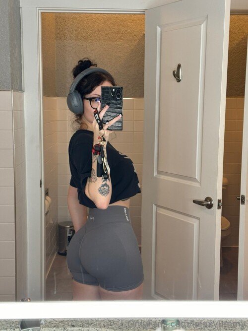 lolaxmina | lolaknivesxz | lolagoth | lolaxyummy Nude Leaked Onlyfans Photo lolaxmina | lolaknivesxz | lolagoth | lolaxyummy Nude Leaked Onlyfans Photo