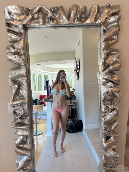 Angel Youngs / angelyoungsxxx Nude Leaked Onlyfans Photo Angel Youngs / angelyoungsxxx Nude Leaked Onlyfans Photo