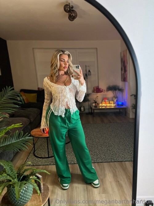 Megan Barton Hanson Nude Leaked Onlyfans Photo