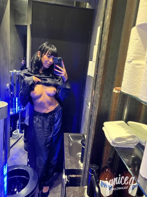 Janice Griffith Nude Leaked Onlyfans Photo
