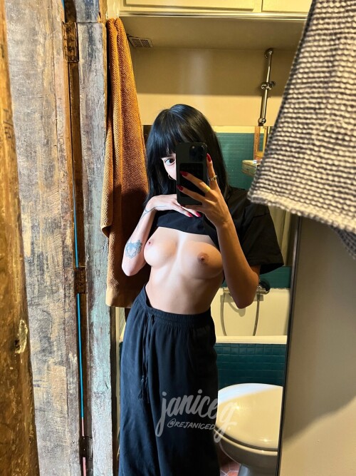 Janice Griffith Nude Leaked Onlyfans Photo