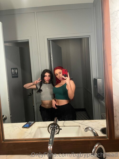 Kat / BabyPeachHead Nude Leaked Onlyfans Photo Kat / BabyPeachHead Nude Leaked Onlyfans Photo