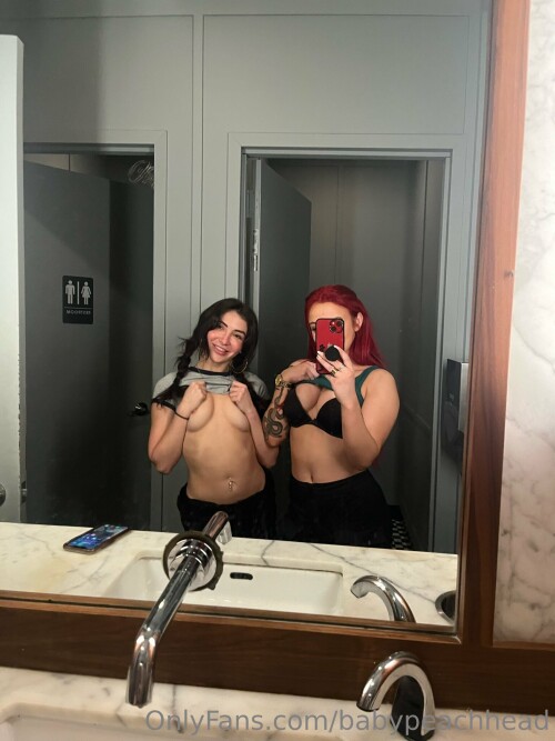 Kat / BabyPeachHead Nude Leaked Onlyfans Photo Kat / BabyPeachHead Nude Leaked Onlyfans Photo