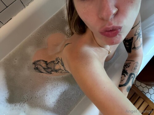 Angel Youngs / angelyoungsxxx Nude Leaked Onlyfans Photo Angel Youngs / angelyoungsxxx Nude Leaked Onlyfans Photo