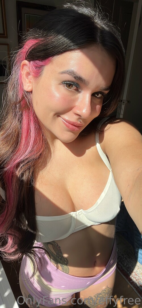 effycutiexx Nude Leaked Onlyfans Photo effycutiexx Nude Leaked Onlyfans Photo