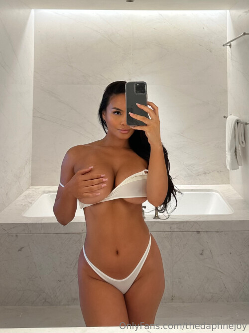 DaphneJoy Nude Leaked Onlyfans Photo DaphneJoy Nude Leaked Onlyfans Photo