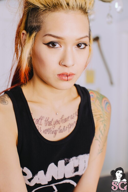 mahnee / suicide_mahnee Nude Leaked Onlyfans Photo