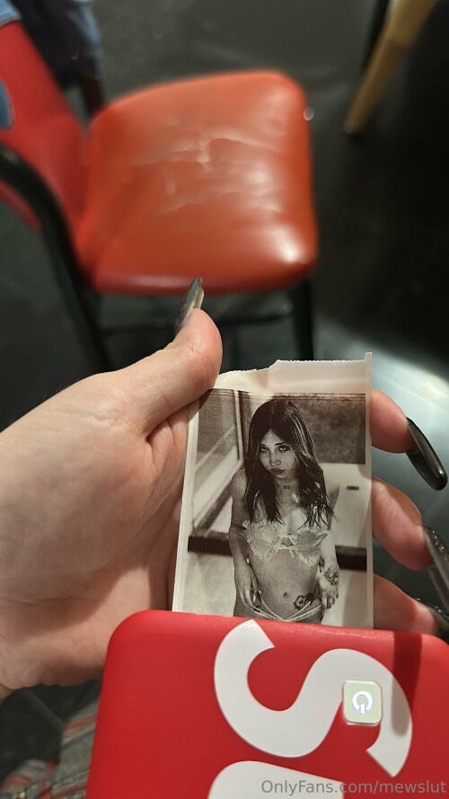 MewSlut Nude Leaked Onlyfans Photo