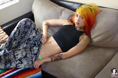 mahnee / suicide_mahnee Nude Leaked Onlyfans Photo
