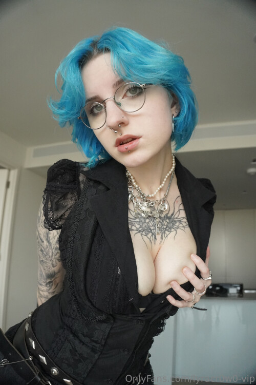 Lyra Crow | lyracr0w0 Nude Leaked Onlyfans Photo Lyra Crow | lyracr0w0 Nude Leaked Onlyfans Photo