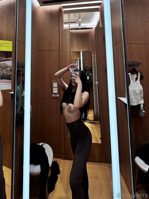 Eskyperryy / Perry Nude Leaked Onlyfans Photo Eskyperryy / Perry Nude Leaked Onlyfans Photo