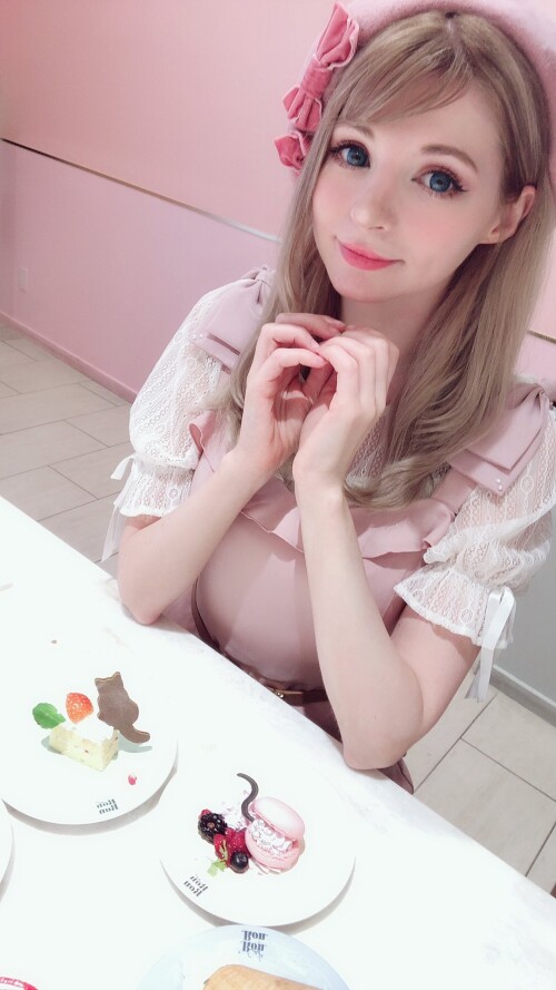 2018_DsWRG-5U4AA89Zr4a224b49b643d81c.md.jpg