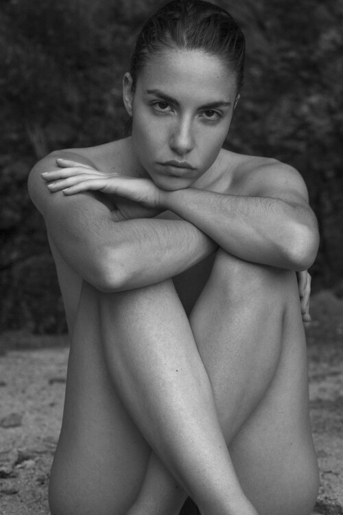 20201003_rebecca-bagnol_body-and-sand_00e2e8c221a743d4bcc97a38cd7c3013cafbc91795a866cd.jpg