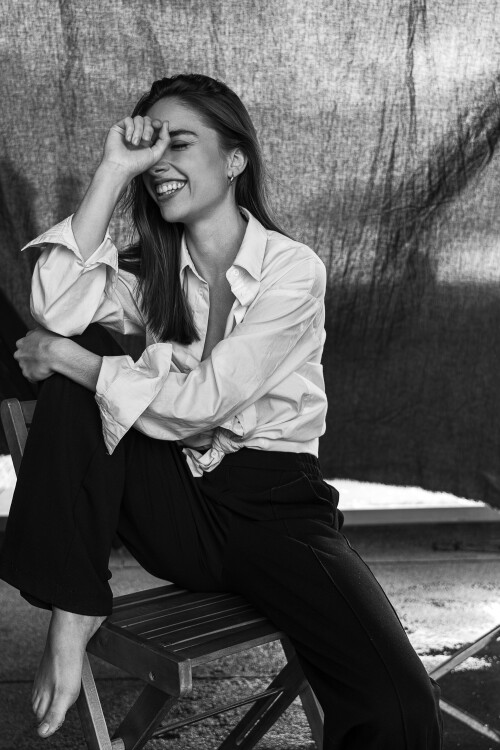 20201016_rebecca-bagnol_white-shirt_c2e552b824e34b57ac2d18d078cd0606f24a5d2b60d5831f.jpg