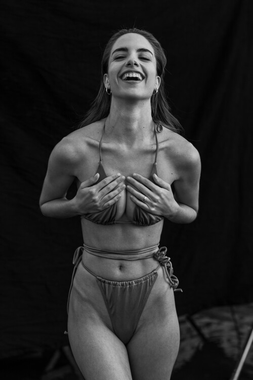 20201019_rebecca-bagnol_stretch-marks_7d5f741e714a4734bffa4c1d0adbbfaba0cbfc186e7996b5.jpg