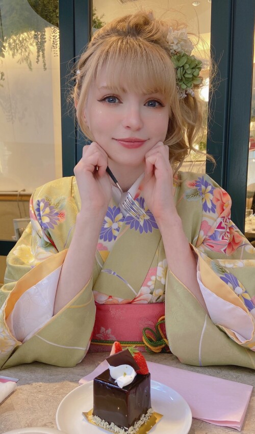 2022-05-20_PeachMilky_Cos_1527524819092140032_FTLbuGCVEAE6OTUabb92aad504a22fc.md.jpg