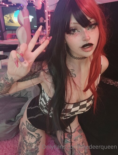 2022-06-28_Im-a-hex-girl-and-Im-going-to-put-a-spell-on-youcf671e9efd319367.jpg