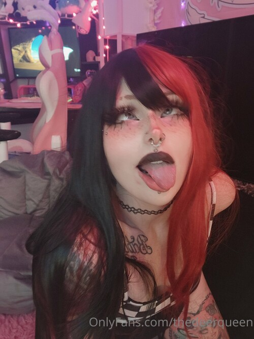 2022-07-11_Heres-far-too-many-pics-of-me-doing-some-ahegao-debauchery.-Thi81a8a669a041f863.jpg