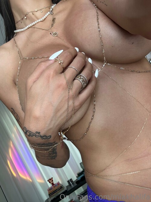 Mia Khalifa Nude Leaked Onlyfans Photo