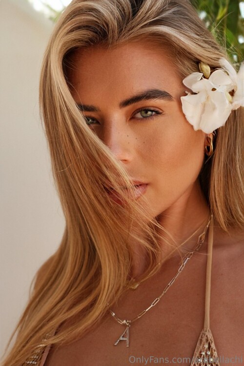 Arabella Chi Nude Leaked Onlyfans Photo Arabella Chi Nude Leaked Onlyfans Photo
