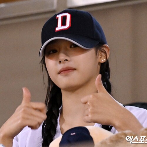 2024-baseball-GY4WgS2bYAAO1kF-159e111889d93c5b4.md.jpg