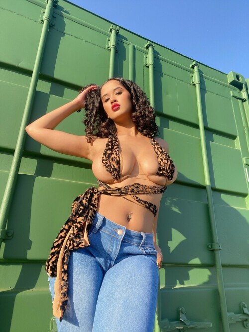 Pia Bunny | piabunny1 | olympiabunny1 | piabunnyx | OIympiia | olympia4you | pia4you Nude Leaked Onlyfans Photo