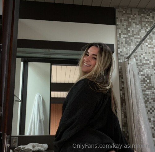 Kayla Simmons Nude Leaked Onlyfans Photo