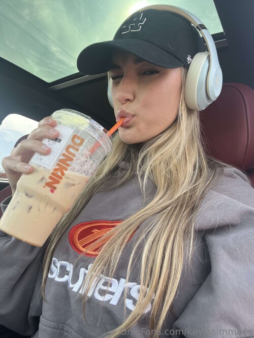 Kayla Simmons Nude Leaked Onlyfans Photo