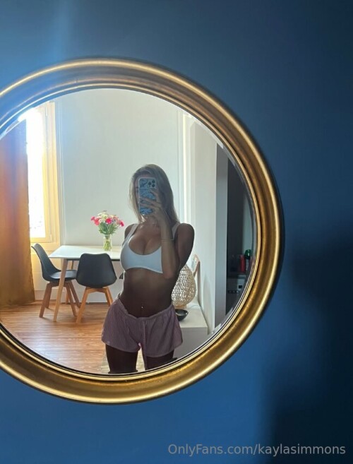 Kayla Simmons Nude Leaked Onlyfans Photo