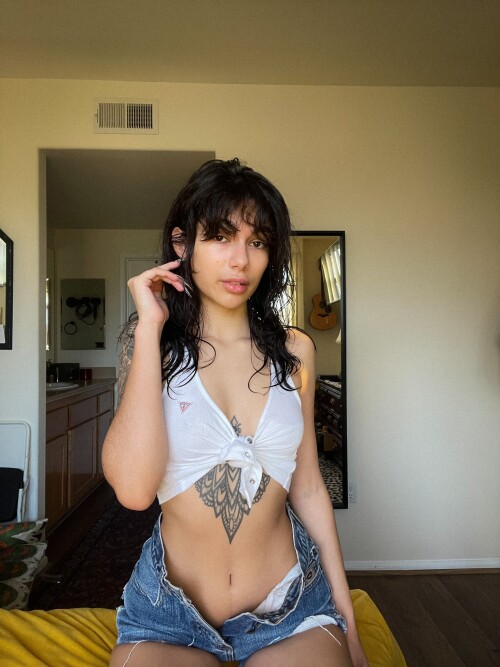 Brianna / itshades Nude Leaked Onlyfans Photo Brianna / itshades Nude Leaked Onlyfans Photo
