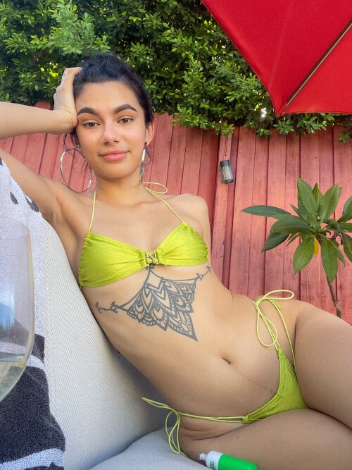 Brianna / itshades Nude Leaked Onlyfans Photo Brianna / itshades Nude Leaked Onlyfans Photo